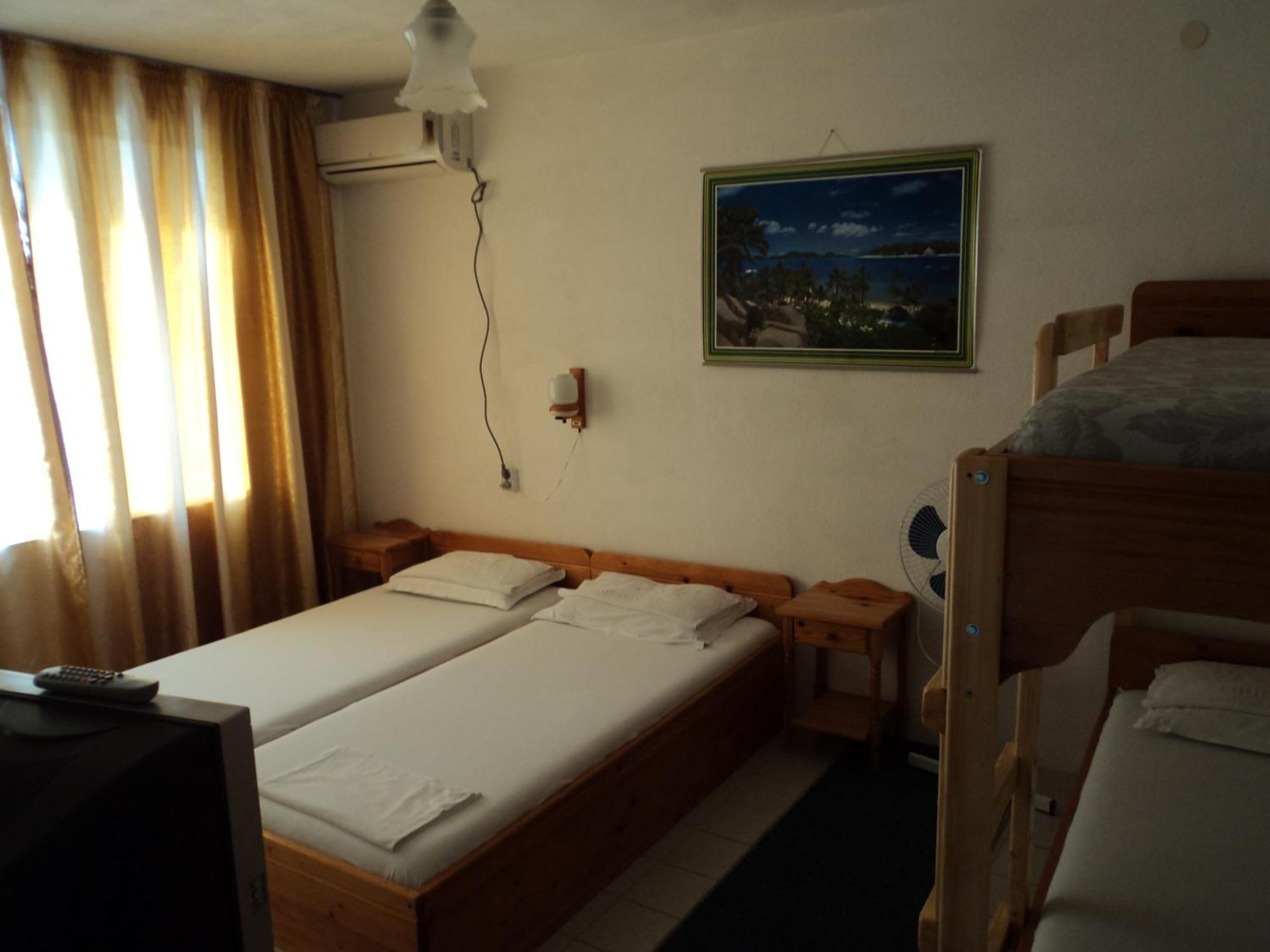 Guest House Drazhev Obzor Exterior photo