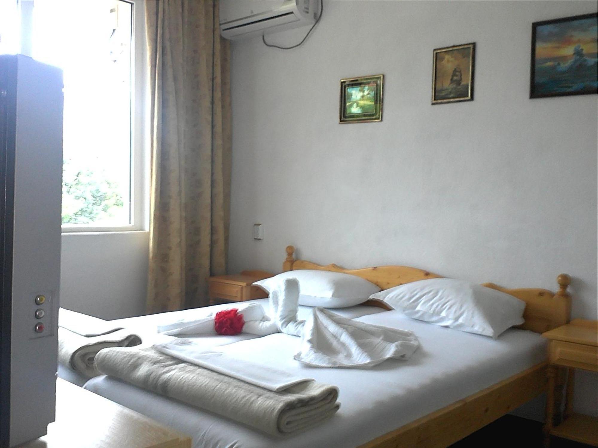 Guest House Drazhev Obzor Exterior photo