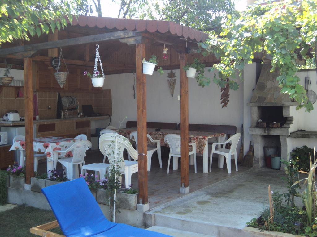 Guest House Drazhev Obzor Exterior photo